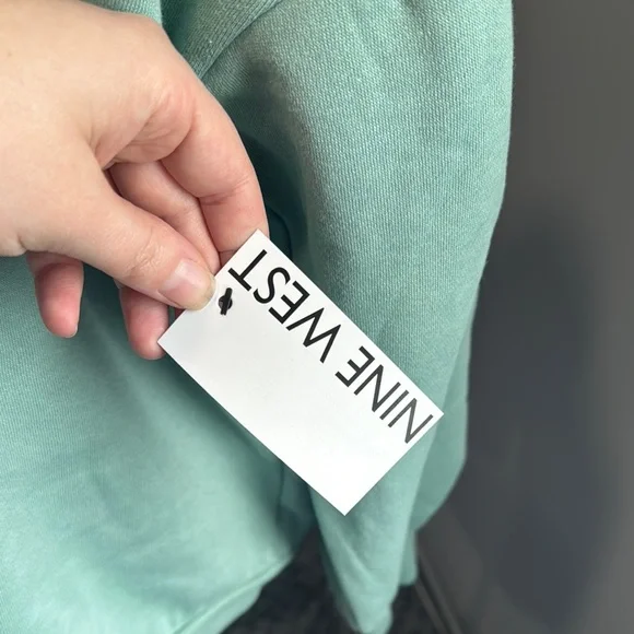 Nine West Mint Green Top - Picture 2 of 5